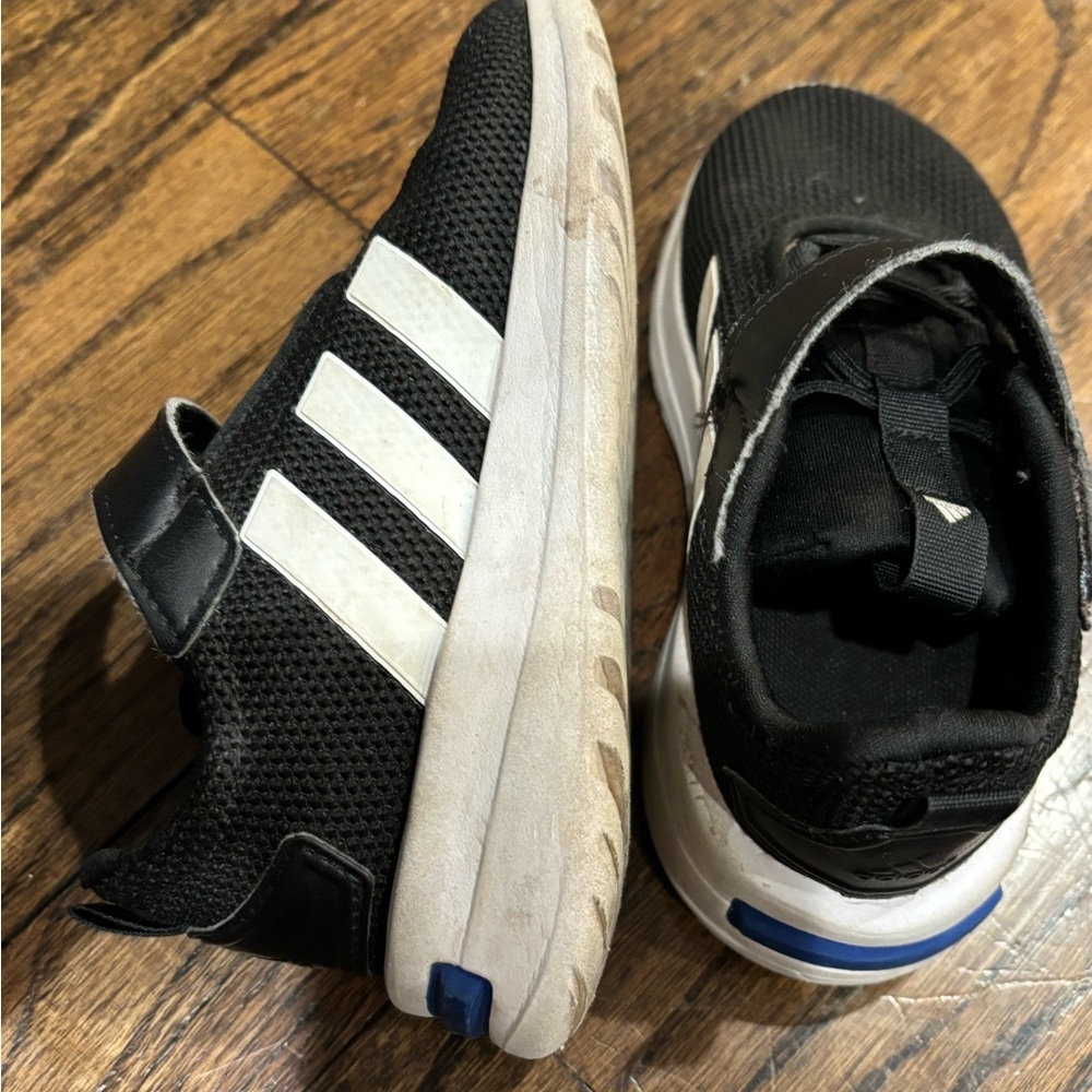 adidas Kids Black and White Slip-On Sneakers with Velcro Strap 8.5 - Picture 2 of 6